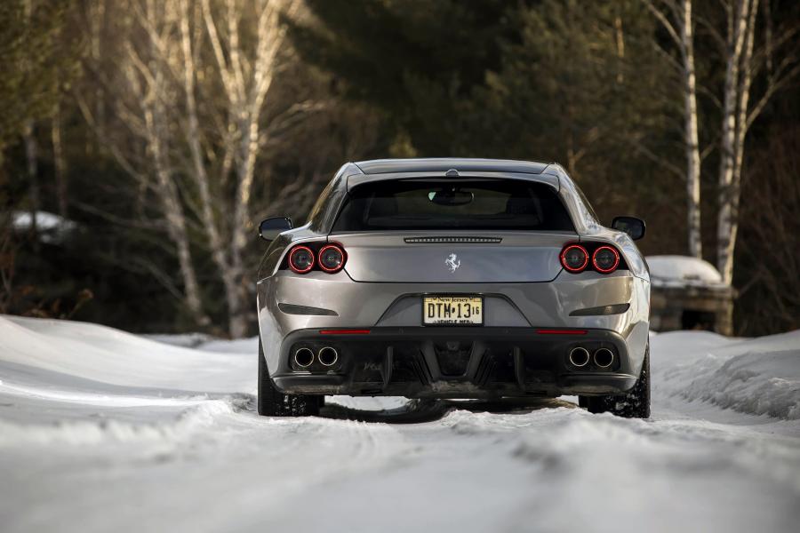  Ferrari GTC4Lusso 2016 года  (NA) (фото 2 из 21)